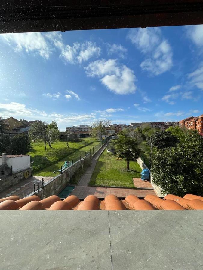 La Santina Y Su Balcon Leilighet Avilés Eksteriør bilde